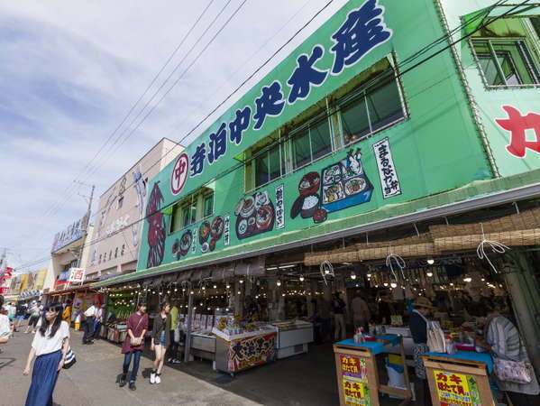 ホテル飛鳥を運営している寺泊中央水産