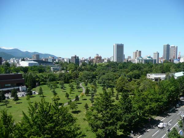 【周辺観光】中島公園｜四季折々の豊かな自然に囲まれた札幌市民に愛される場所（夏イメージ）