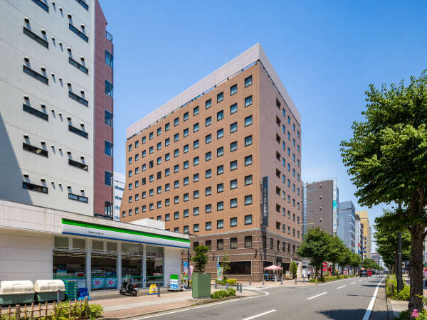 新横浜駅より徒歩5分の好立地！周辺には多種多様な飲食店が多数点在。コンビニは徒歩0分！