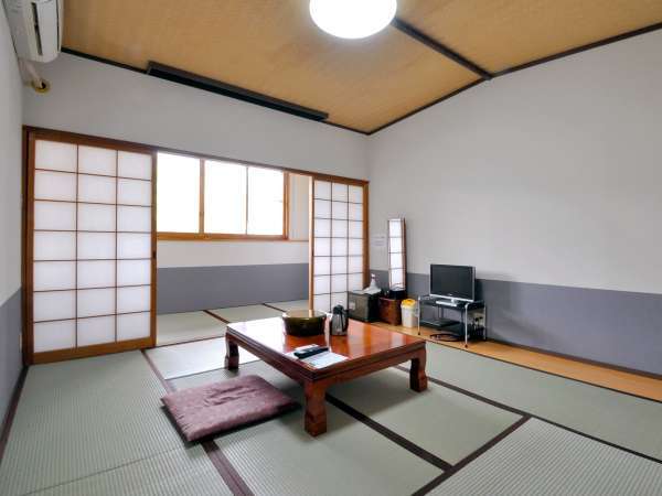 【和室10畳】リニューアル済で清潔感のある明るいお部屋。