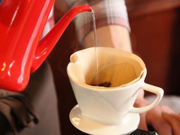 コーヒーミルで挽く珈琲は香りも味も抜群！！