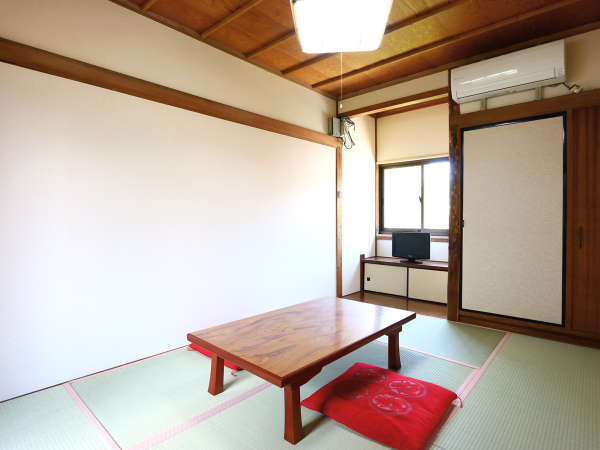 お部屋　和室タイプのお部屋です。のんびりとお寛ぎください。