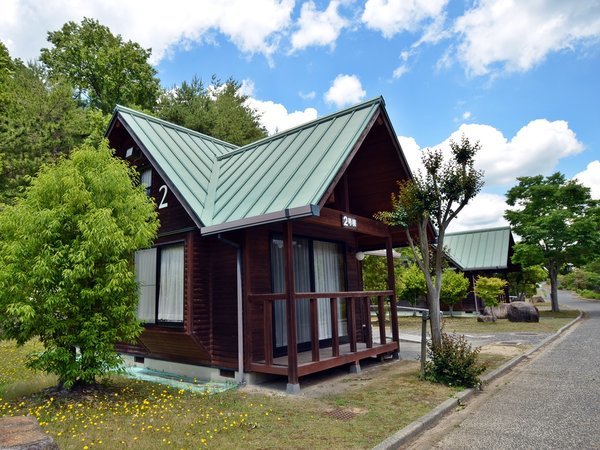 *【客室一例】湖畔バンガロー（外観）