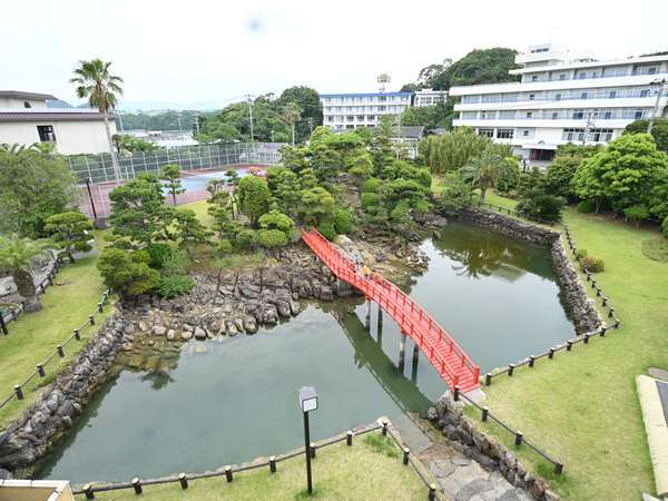 築山庭園