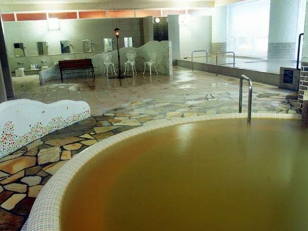 【洋風大浴場】グエル公園(スペイン)にある建物をイメージした浴場です。