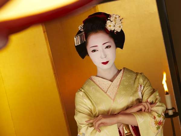 ＫＩＺＡＳＨＩ　ＴＨＥ　ＳＵＩＴＥ　京都祇園のプラン「【特別プラン】「舞妓さん」演舞鑑賞・お茶屋遊び体験　～花街情緒をお部屋で満喫～（夕朝食付）」