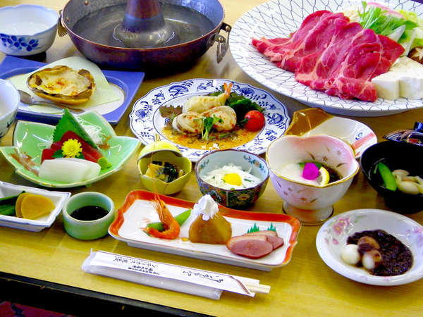 *【夕食全体例】信州の山菜や野菜を使用したボリューム満点の和食料理をご用意いたします。