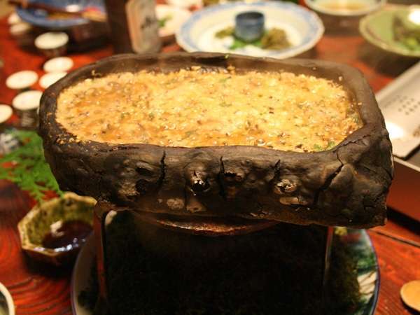 「石焼味噌」は、秋神温泉の名物料理！ご飯がすすみますよ（一例）