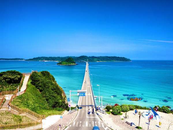 【角島】当館から車で約35分の絶景。海水浴にも大人気！