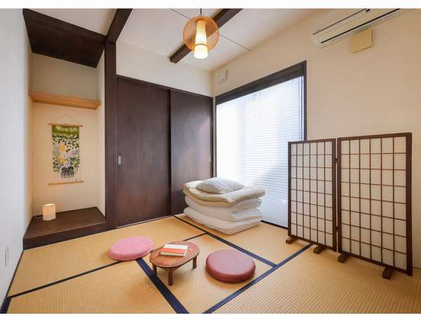 1-2名様用個室和室Private room for 1-2 person, tatami room, futon room