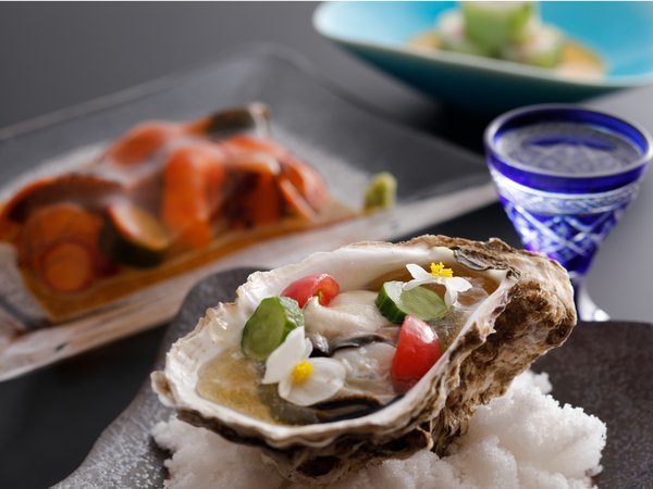 【夏のお料理】岩牡蠣やお造りなど夏の美食を堪能！（一例）