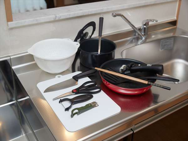 キッチン用具も一式ご用意しているので料理の際も安心です。