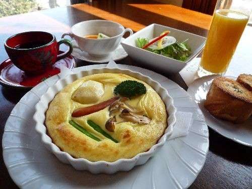 朝食「キッシュ風卵料理」