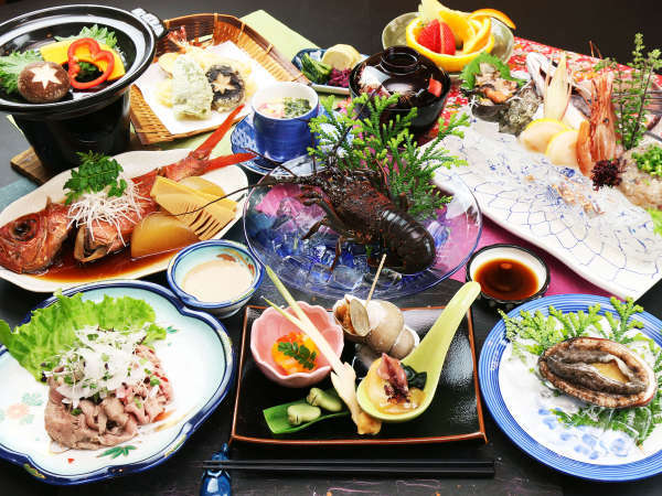 ぷりぷり伊勢海老とこりこりあわび、さらに新鮮海鮮料理に舌鼓。房州館山美味しい食材の競演です