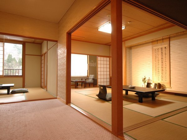 ３間続き　花水木