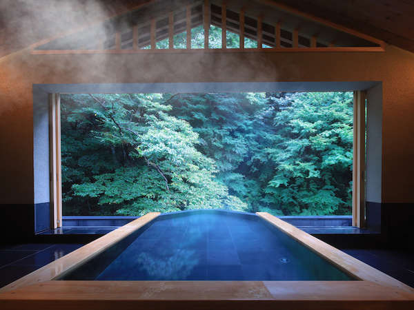 【離れ紫葉-SHIYO- / 紫夕-SHIYU-】空中に浮かぶような客室露天風呂