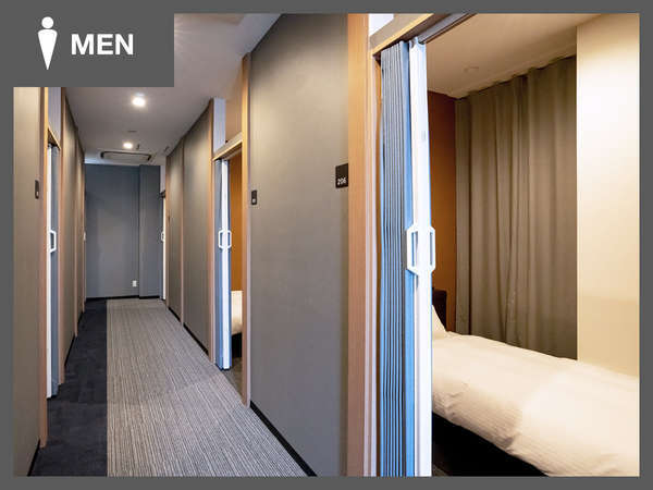 【男性フロア】客室一例※ドアはアコーディオンカーテンです。