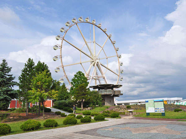 【観覧車】深山峠アートパークにある観覧車。地上50mから上富良野を一望できます。