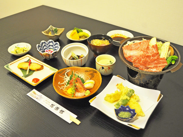 【夕食】十勝和牛陶板焼　旨味が濃縮された上質な味