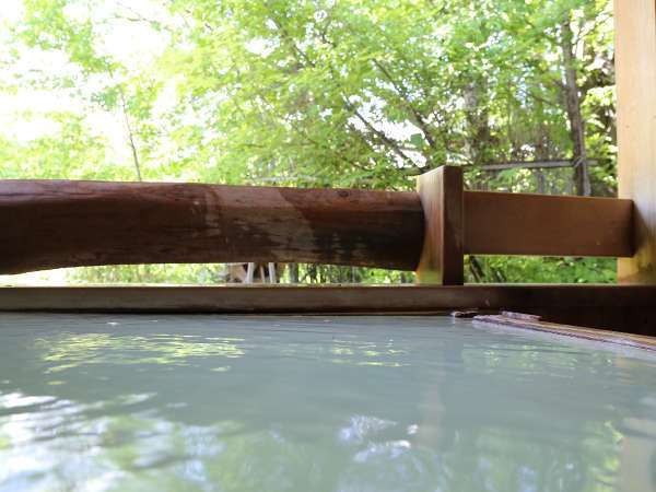 檜の貸切露天風呂