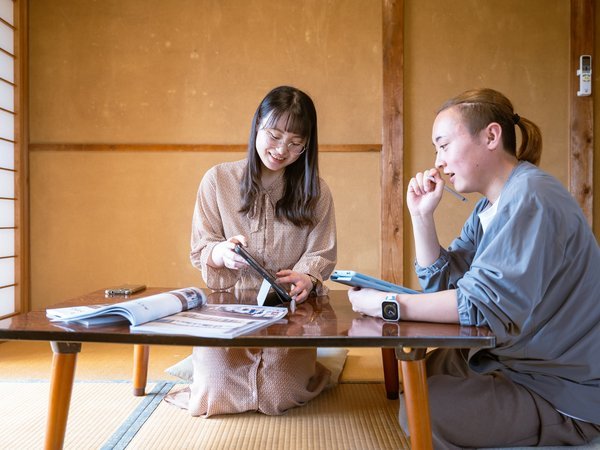 和室では和気あいあいと過ごせます。