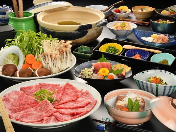 栃木那須ブランドの「那須野が原牛」をメイン食材にした会席ご夕食♪牛肉は４人前の盛り付け例です