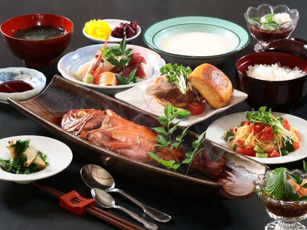 ◆夕食◆ お品書きの一例食事が自慢の『タムレ』季節ごと旬を迎える地魚のお刺身もたっぷり味わえます