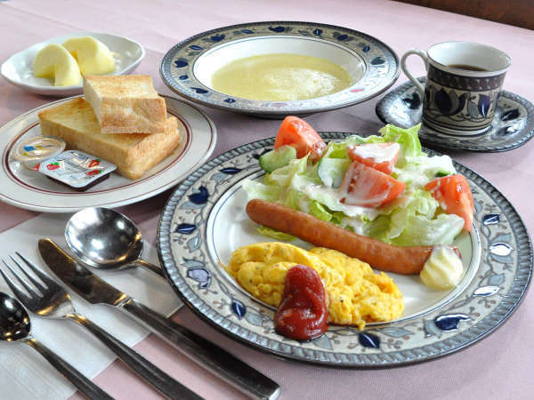 【朝食】彩り豊かな朝食をご用意しています