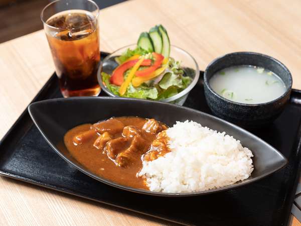 4種類から選べる朝食！カレー定食