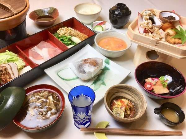 古式ゆかしき名湯之宿　横手館のプラン「【２名様まで≪夕食お部屋食≫確約プラン】☆のんびりほっこりふたりの休日☆～地産地消　山の会席～」