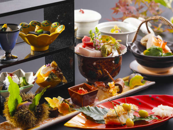  せっかく京都に来たのなら、風情ある町屋旅館で季節の「京会席」をどうぞ