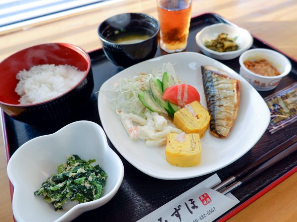 *【ご朝食一例】隣接レストラン「炙り家みずほ」にて和定食をお召し上がりください。