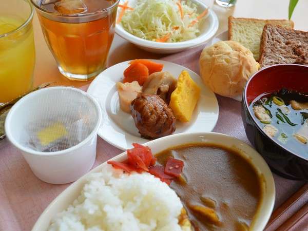 朝食バイキング！（盛り付けイメージ）連泊の方もに好評、お惣菜は日替わり♪