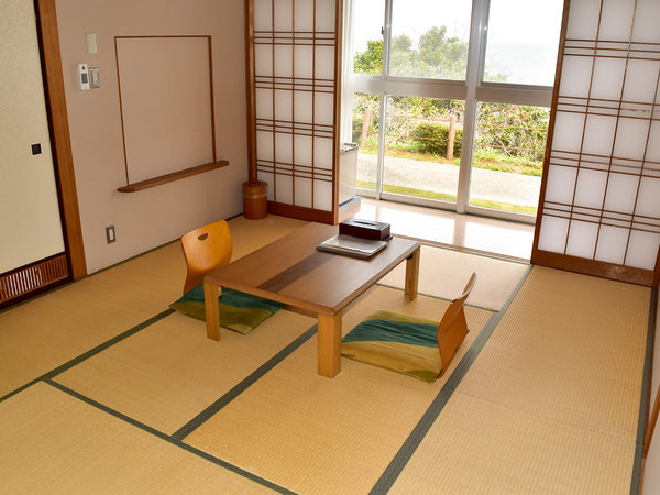 ・【スタンダード和室一例】5名様まで泊まれるシンプルな畳のお部屋