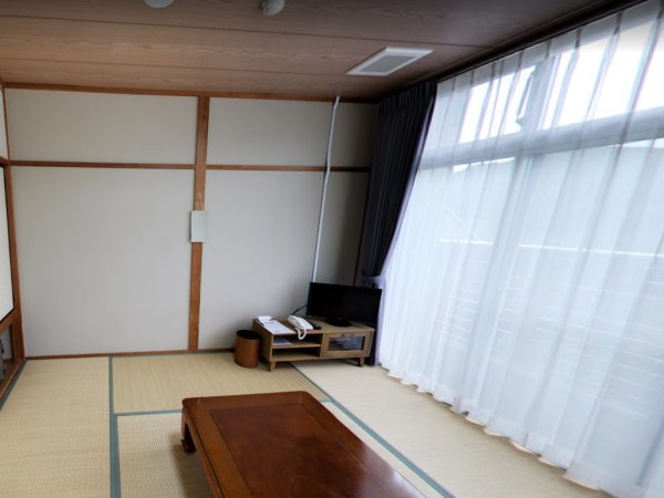 【和室8畳一例】シンプルな造りの和室です。