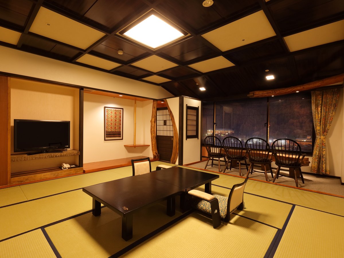 下呂温泉 アートな館 紗々羅(ささら)