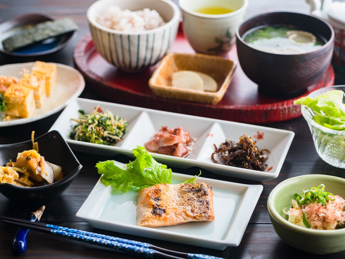 朝食