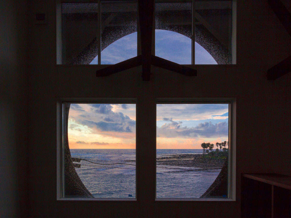 ■メゾネット■2階窓からの景色。朝日が昇る時間は幻想的なひととき。