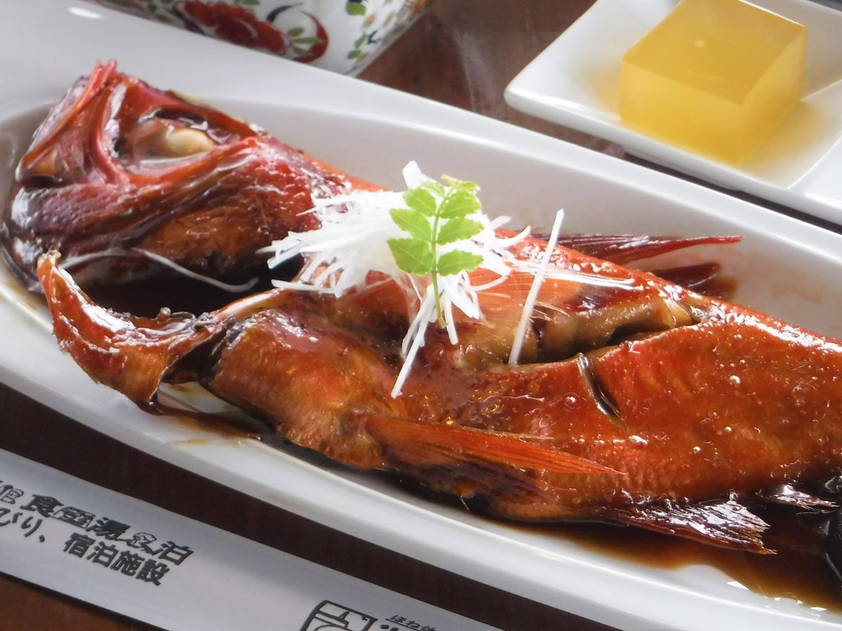 キンメ煮付け/銚子のブランド魚、キンメダイを甘辛く煮付けて酒の肴に。