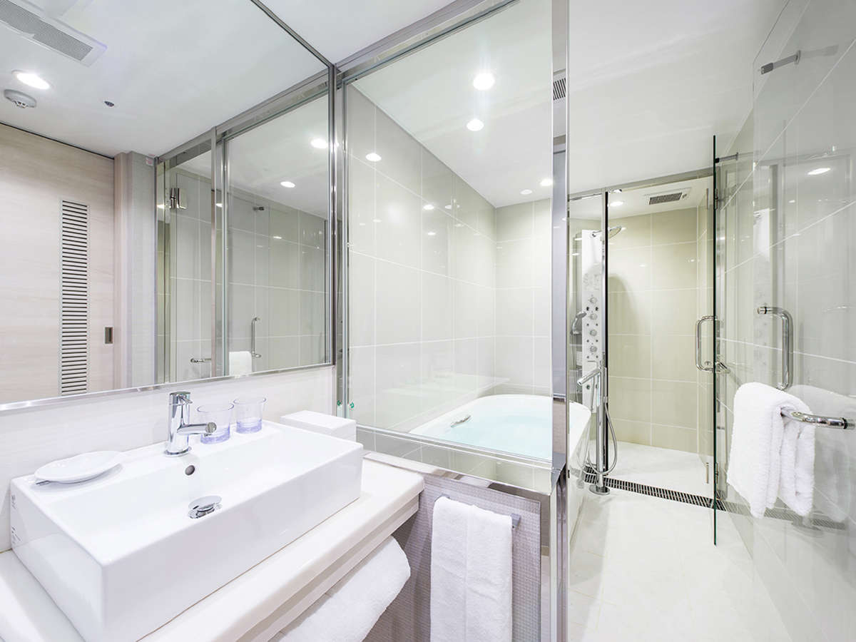 【バッハデラックスキング】専用バスタブ・多機能シャワーも完備