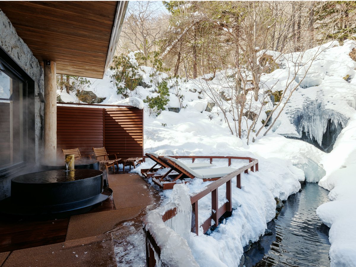 STEi(~)^Ƒ̎R𒭂߂ȂAOCŋxeł܂Bij