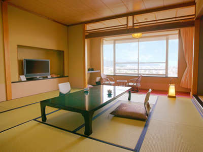 【絶景が楽しめるお部屋】『富士山ビューと絶景夜景№１』のお部屋は景色も広さもバツグン!