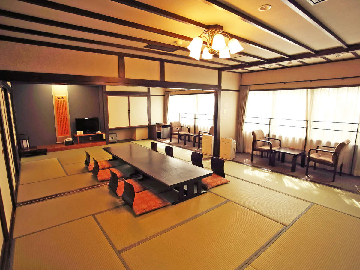 *【和室20畳】宿泊宴会場としても利用可能な広いお部屋です。グループ、2,3世代ファミリーにオススメ！