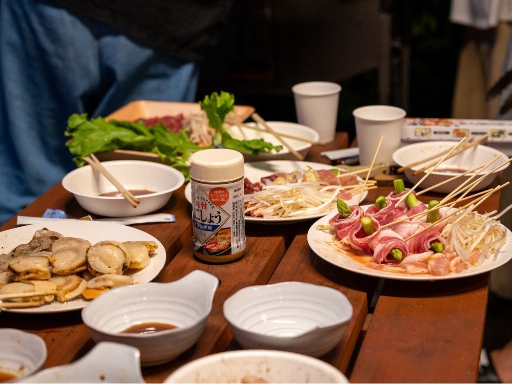 宿泊するお客様のほとんどが夕食はBBQです そして花火大会でクライマックス!