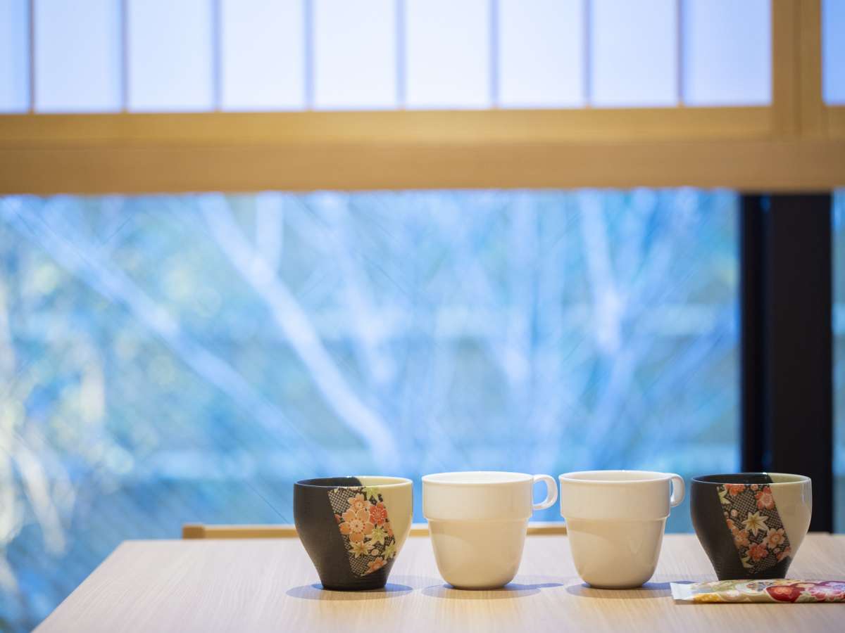 【サービス】ウェルカムドリンク（イメージ）珈琲・カフェラテ・抹茶ラテ・ココアをお選びいただけます。