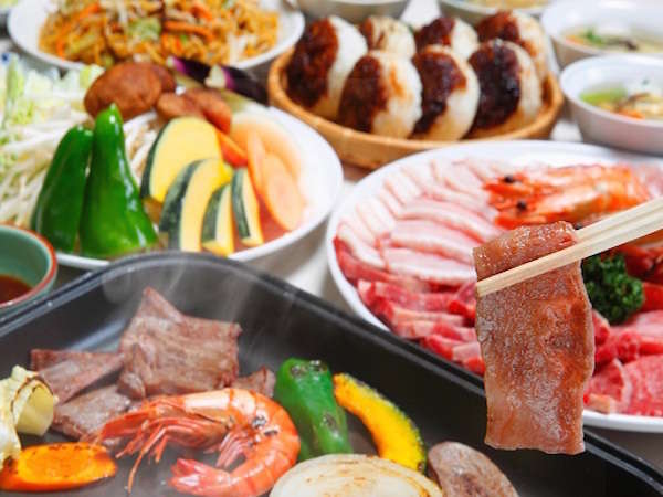 信州牛焼肉セット内容【お肉（牛、豚、鶏）、野菜、信州みそ焼きおにぎり】
