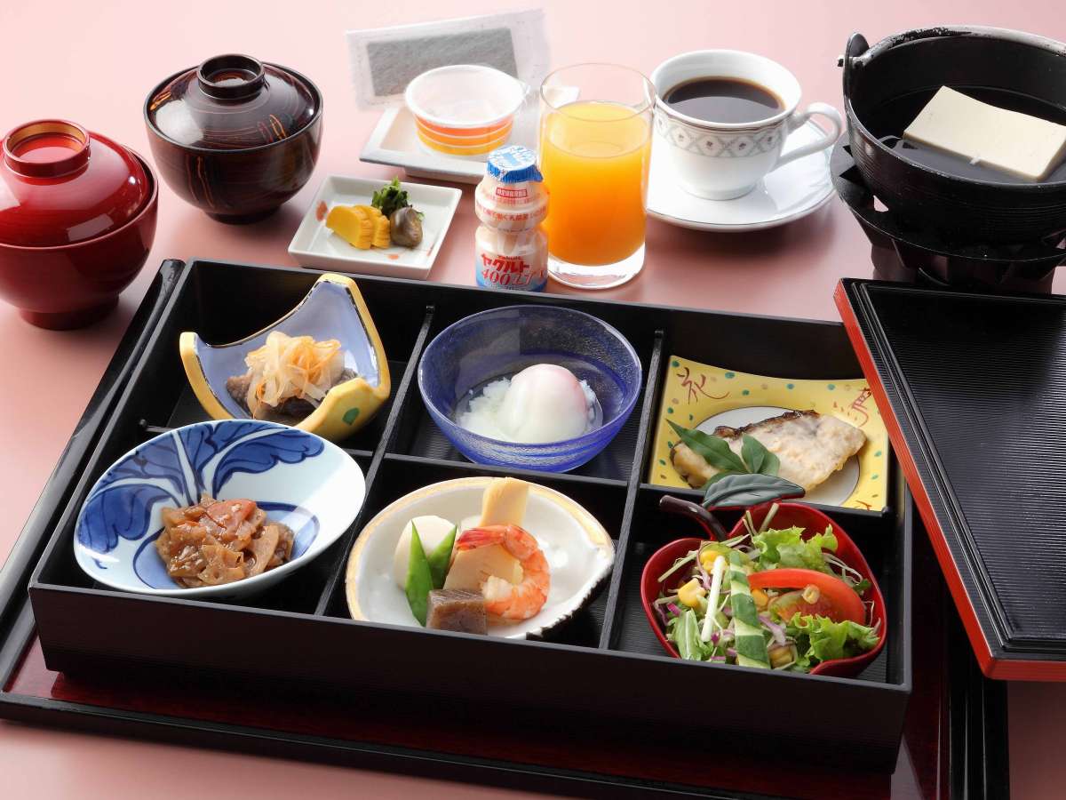 【プレミアム和朝食】B1F 懐石 加わ畔の料理長プロデュース