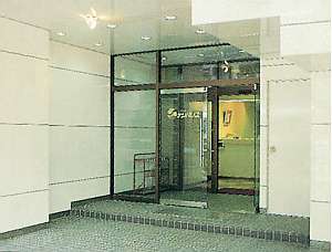 「ビジネスホテル　サンパレス」のビジネスや観光の拠点にバッチリの場所だ。