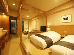 【新館：水花の庄／和洋室35平米】ベット2台+6畳和室。ソファーマットの寝具を追加し、3名様での宿泊も可能。
