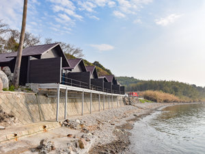 「コスタ　デル　ソル　ひじ」の*【外観】海側からみた宿泊コテージ。海から近い！